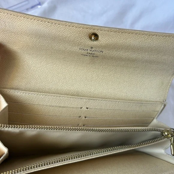 Auth Louis Vuitton Damier Azur Portefeuille Sarah long wallet in box - Picture 8 of 16